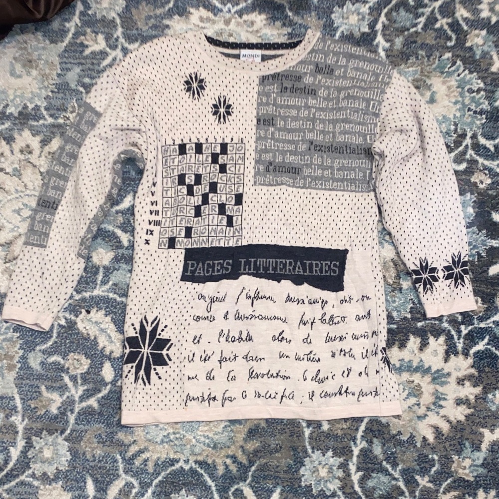 Mondi women’s Literary Graphic Long Sleeve Shirt - Black and Cream